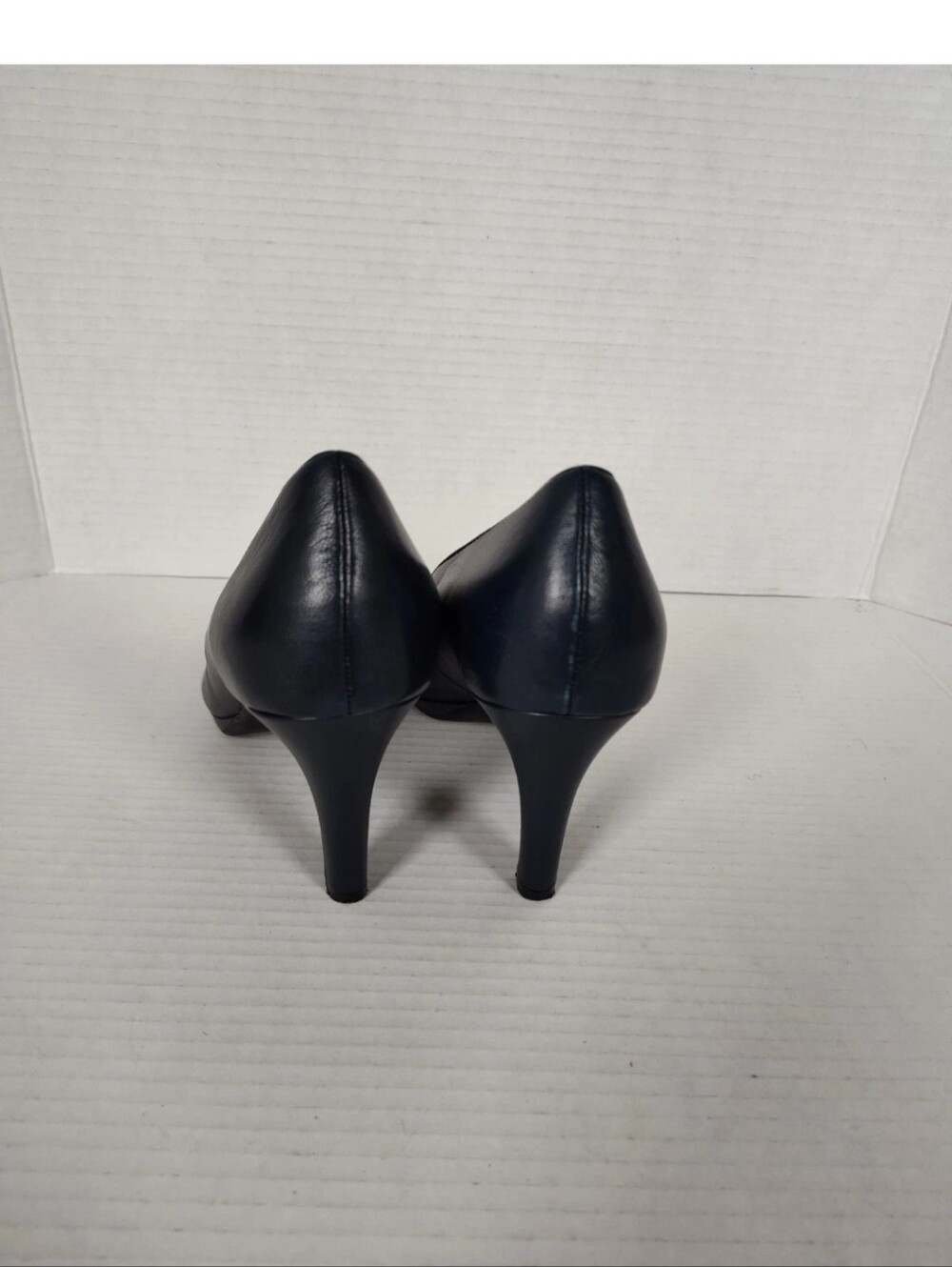 Naturalizer Michelle Navy Blue Leather Heels Womens Size 8.5 Slip on Pumps - Picture 7 of 8